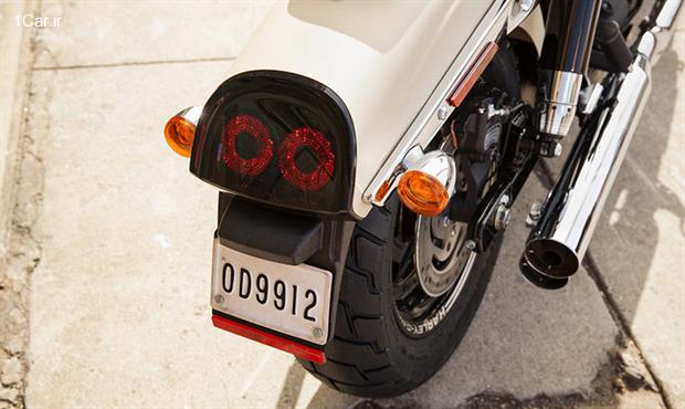 بررسی موتورسیکلت هارلی دیویدسون Dyna Fat Bob مدل 2015